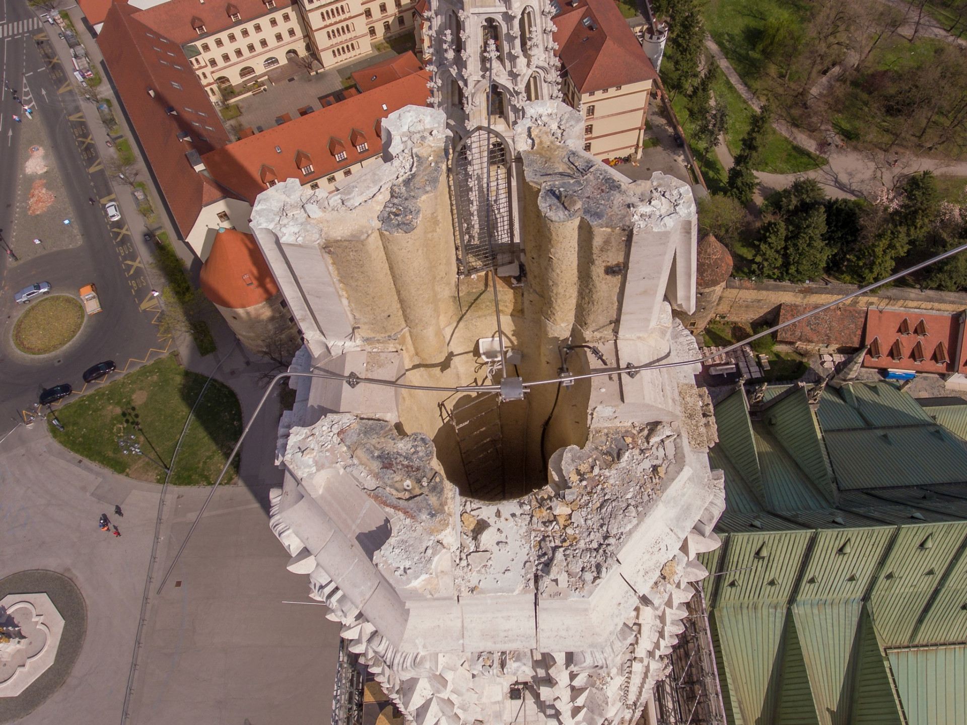 zagrebačka katedrala - pitanje za struku... DJI_0169_katedrala_foto_Josip-Ninkovic