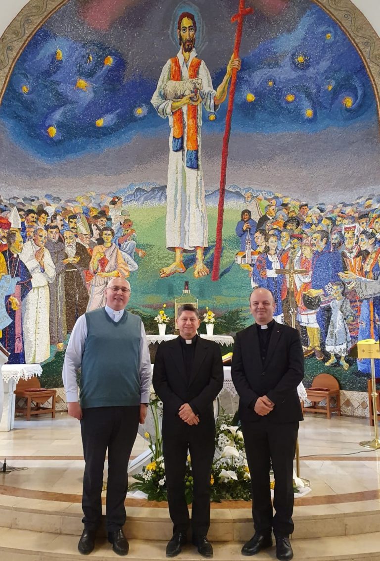 Mons. Fermín Emilio Sosa posjetio Đakovo IKA