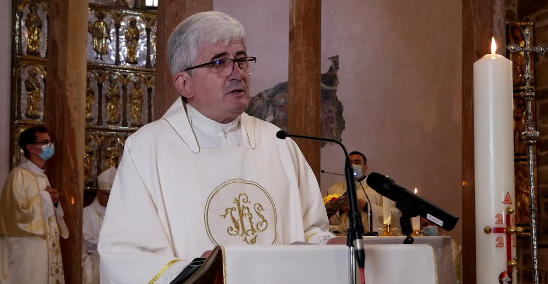 Čestitka mons. Željka Majića biskupu Štironji IKA