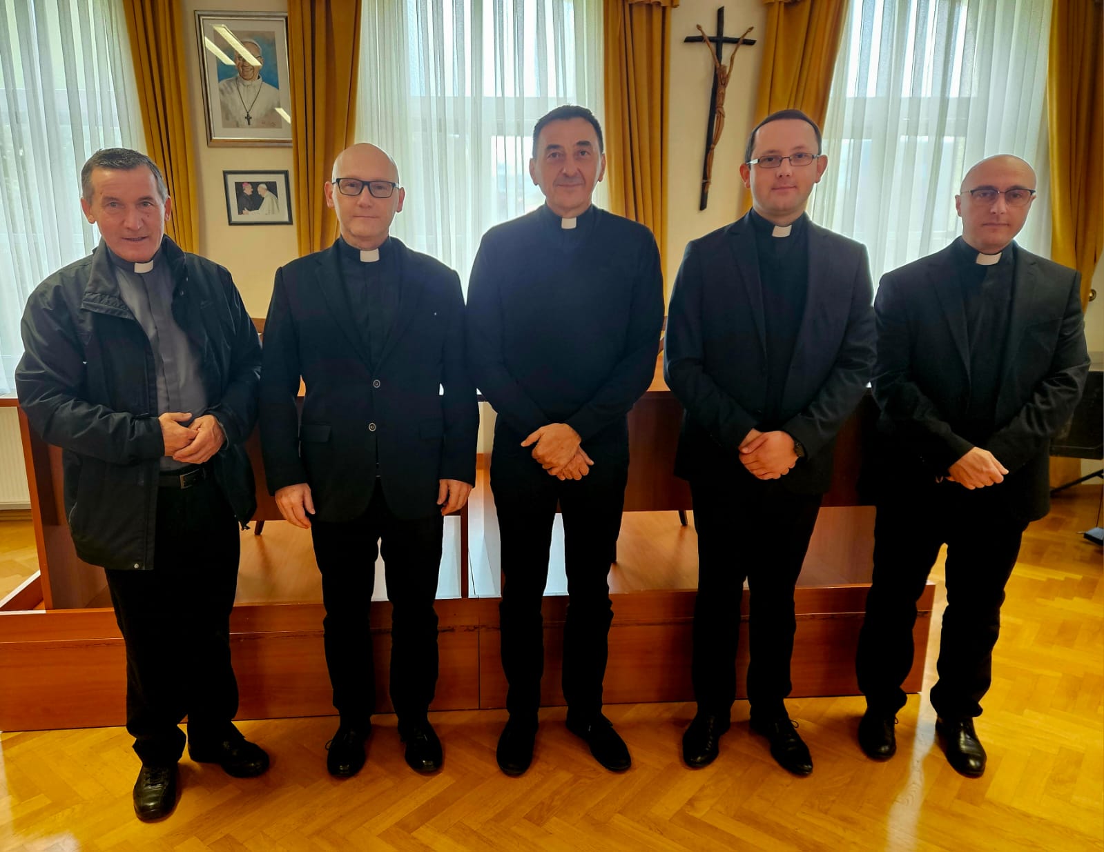 Mons. Marko Medo posjetio Biskupski ordinarijat u Gospiću - IKA 